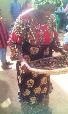 mujer-manteca-karite-geacosmetics